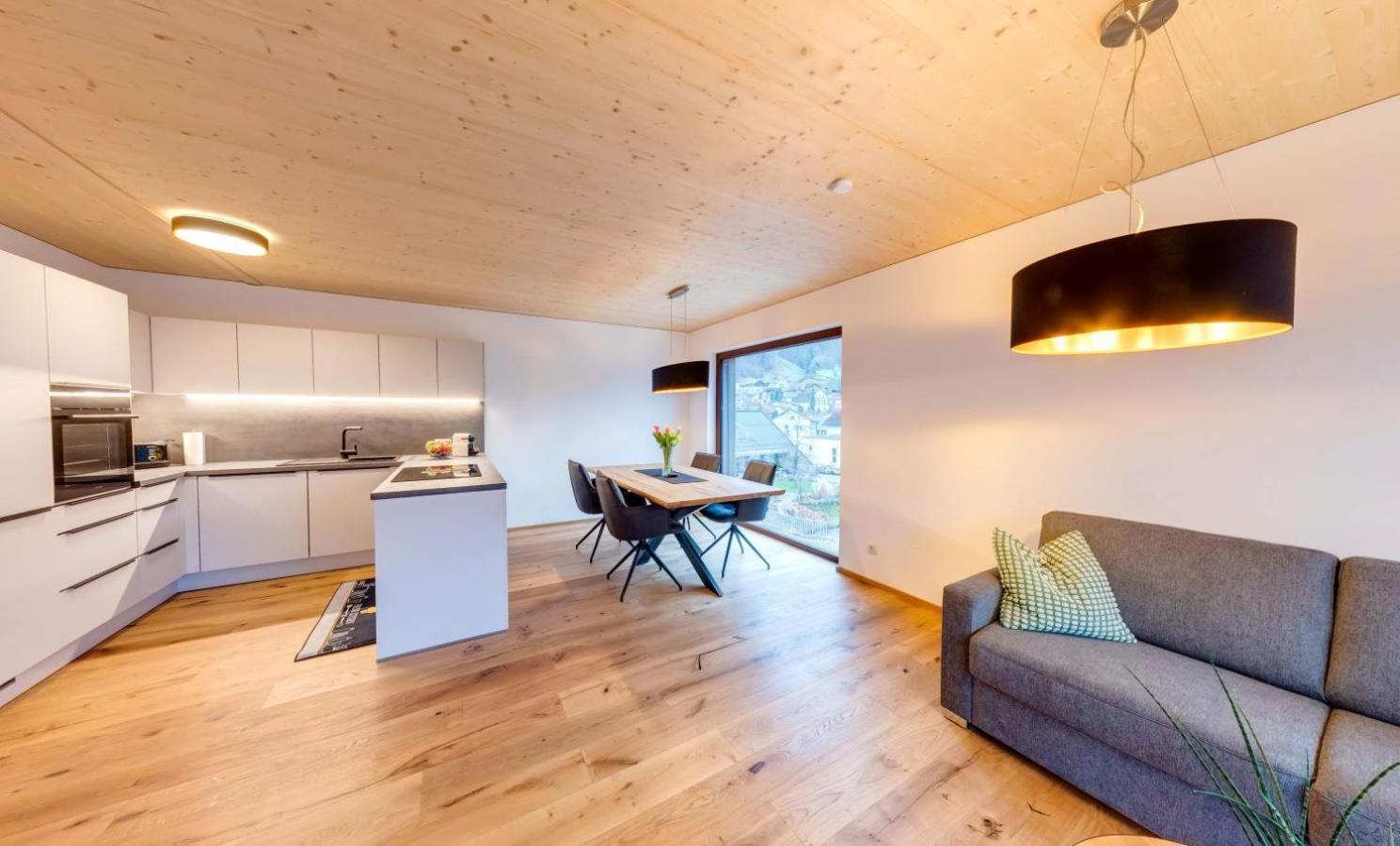 Urban-Apartmenthaus Zwischen Berg Und See Dornbirn Exterior foto